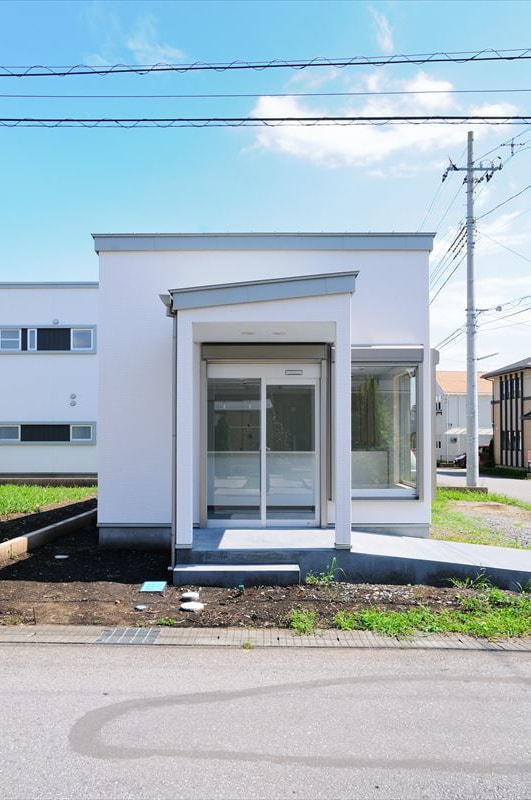 シンプルモダンな外観