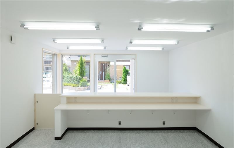 開口部を設け明るい待合膣