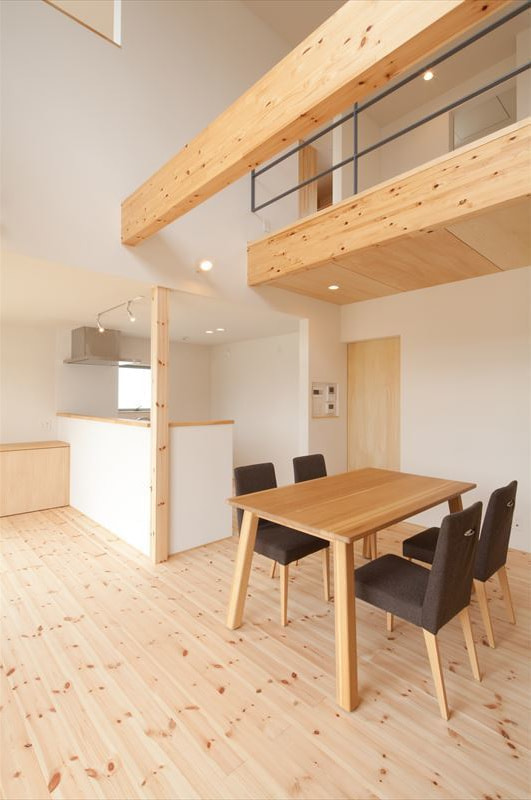 勾配天井の大空間