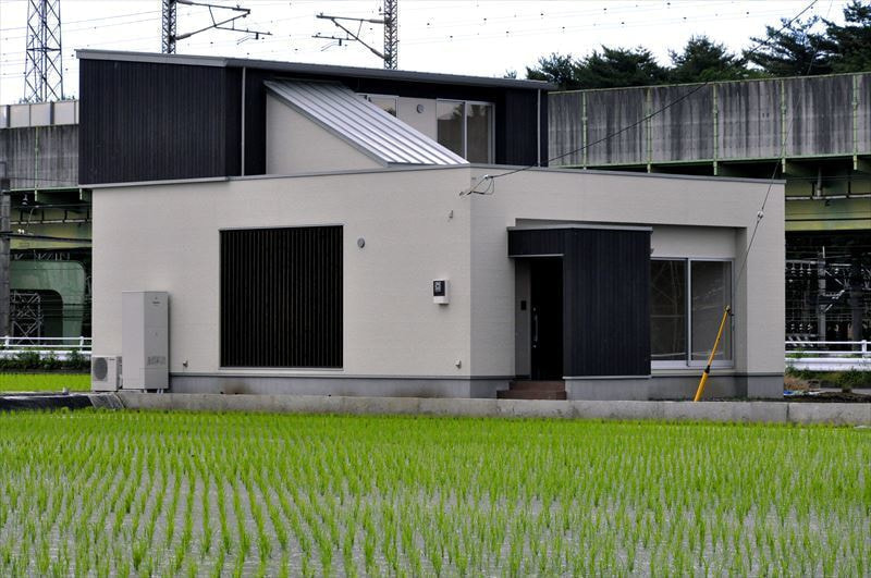 シンプルでスタイリッシュな外観