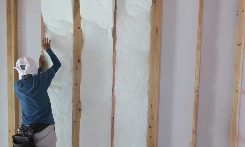 ウレタン発泡吹き付けの断熱