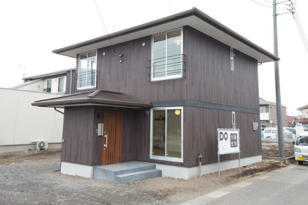 スクエアで普遍的なデザイン