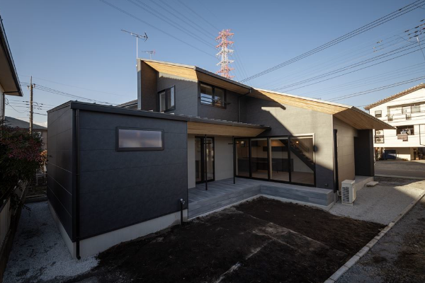 和風モダンな外観